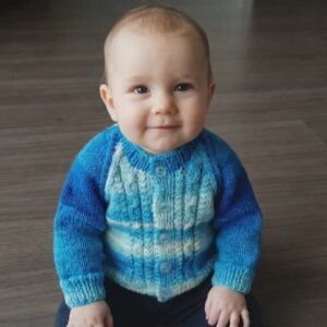 jaws13 cardigan approx newborn size