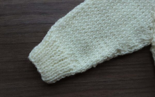 jaws9 cardigan approx 0 3months